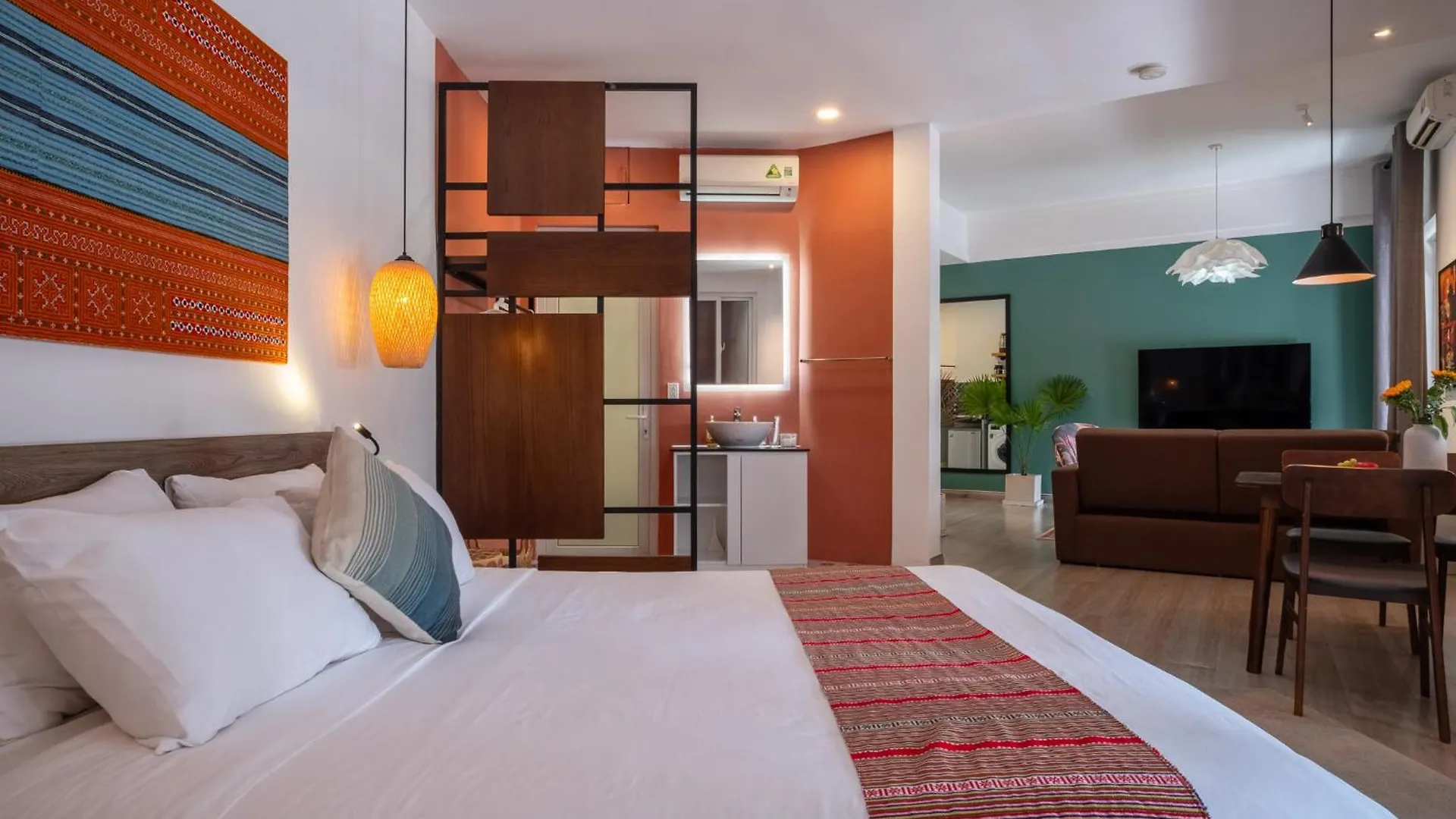 Circadian Airy Studio Near Nguyen Hue Ho Chi Minh City Apartment